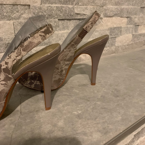 Lulu Townsend heels with jewel/beaded accent. Stunning! 4-1/2” heel, worn once. - Picture 3 of 9